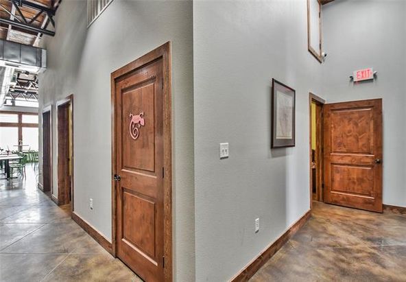 105 W Pearl St, Granbury, TX 76048